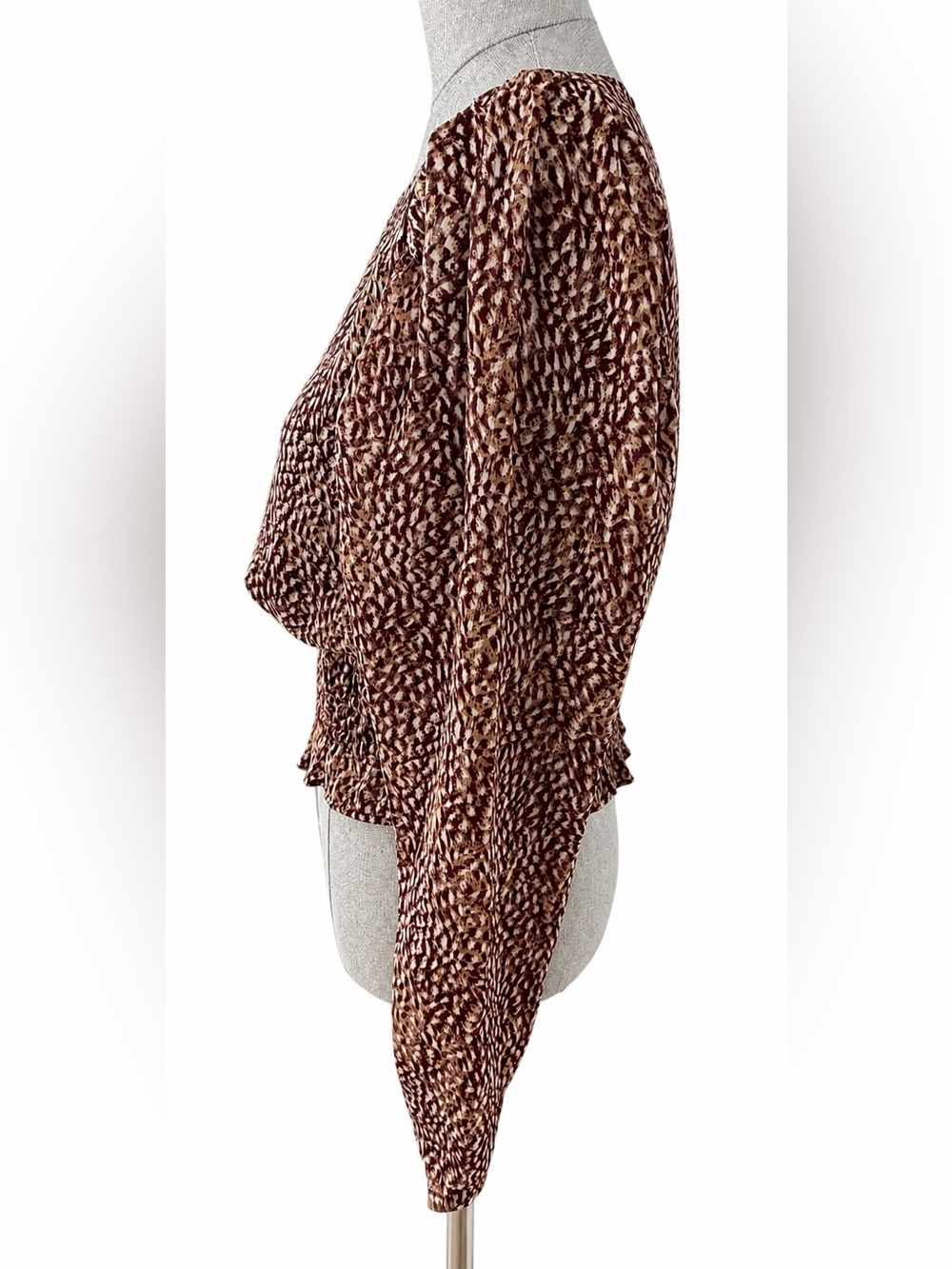 EXPRESS Maroon/Gold with Glitter Printed Long Sleeve Smocked Waist Top Blouse - Picture 4 of 11
